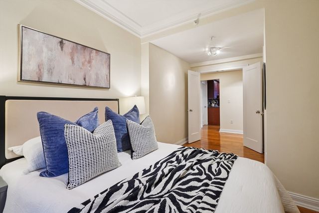 20 Chapel Street B811, Brookline, MA 02446