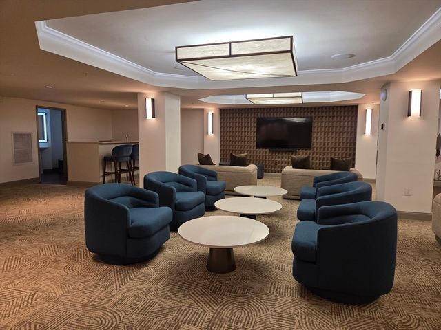 20 Chapel Street B811, Brookline, MA 02446