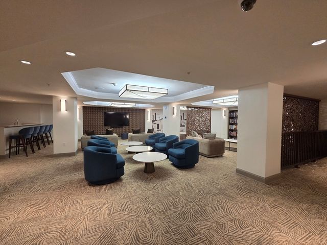 20 Chapel Street B811, Brookline, MA 02446