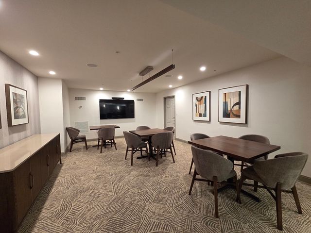 20 Chapel Street B811, Brookline, MA 02446