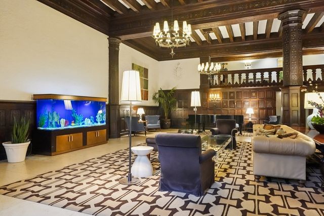 20 Chapel Street B811, Brookline, MA 02446