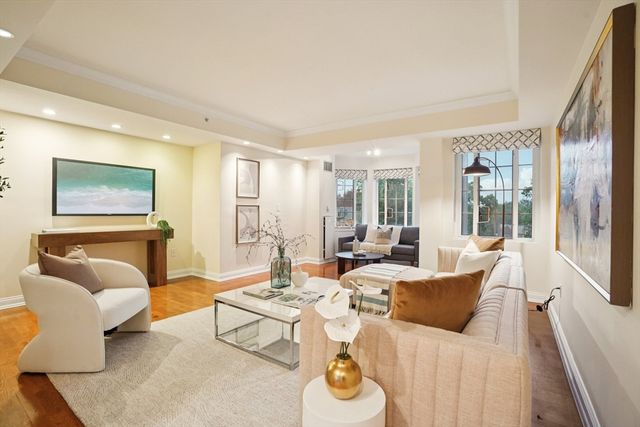 20 Chapel Street B811, Brookline, MA 02446