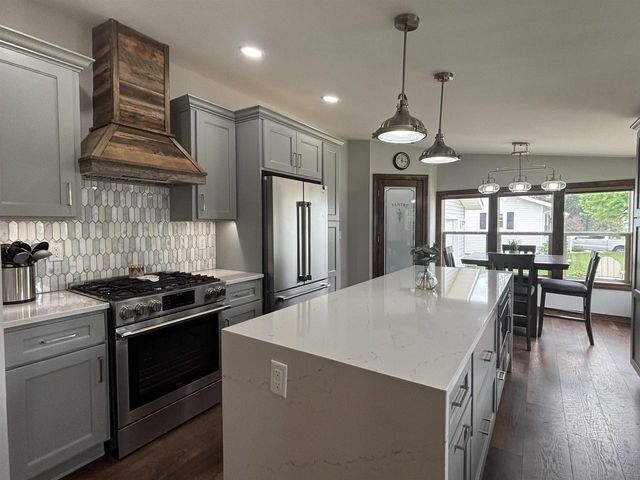 446 Arbor Drive, Juneau, WI 53039