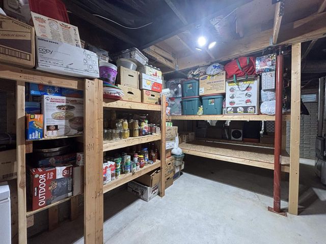 446 Arbor Drive, Juneau, WI 53039