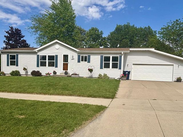 446 Arbor Drive, Juneau, WI 53039
