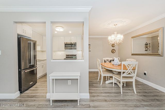 75 Players Circle, Tinton Falls, NJ 07724