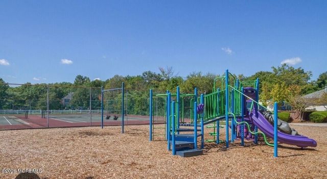 75 Players Circle, Tinton Falls, NJ 07724