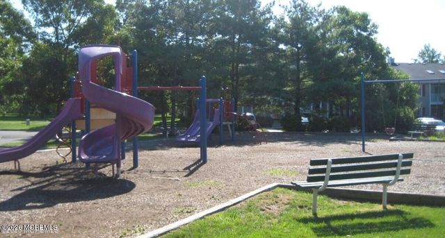75 Players Circle, Tinton Falls, NJ 07724