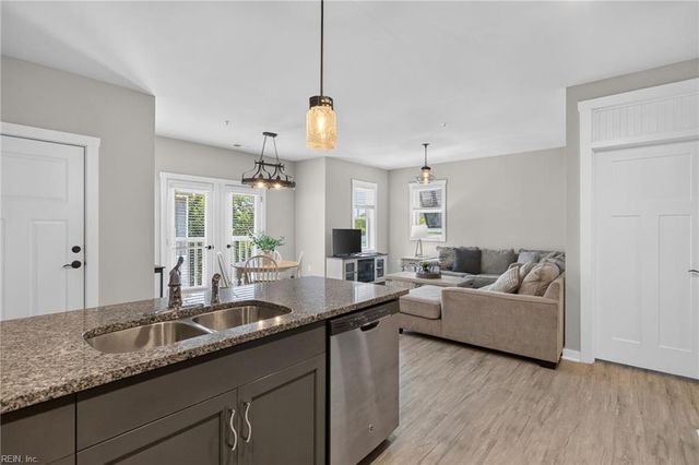 7922 Shore Dr Apt 300, Norfolk, VA 23518
