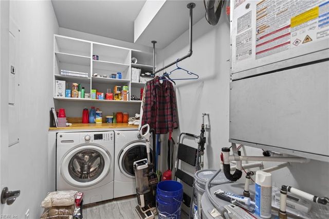 7922 Shore Dr Apt 300, Norfolk, VA 23518
