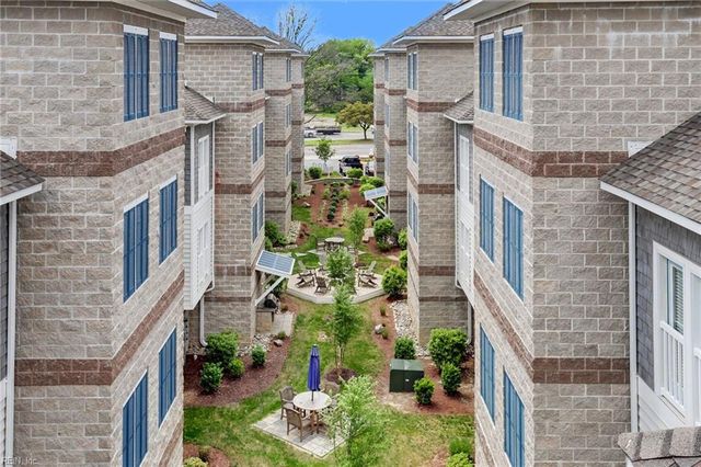 7922 Shore Dr Apt 300, Norfolk, VA 23518