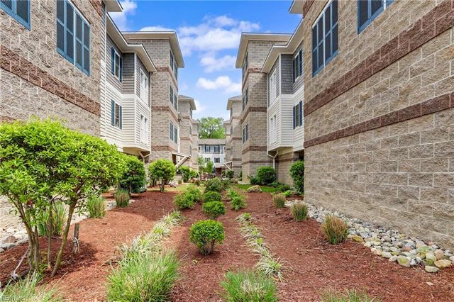 7922 Shore Dr Apt 300, Norfolk, VA 23518