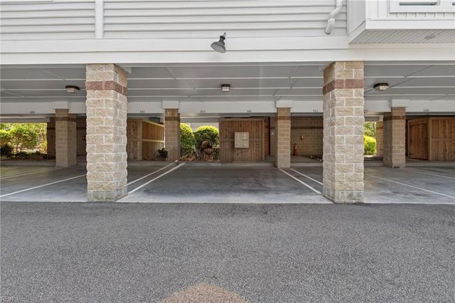 7922 Shore Dr Apt 300, Norfolk, VA 23518