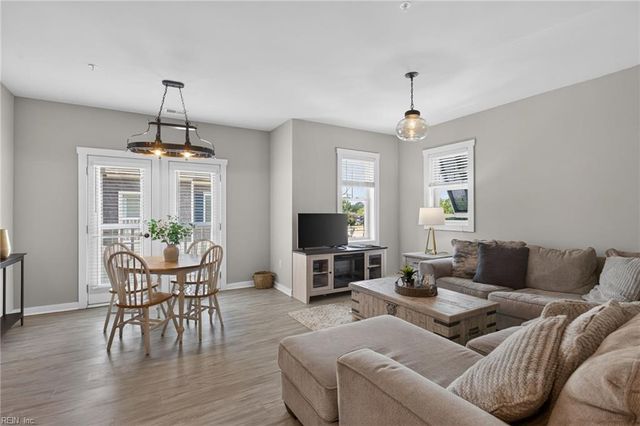 7922 Shore Dr Apt 300, Norfolk, VA 23518