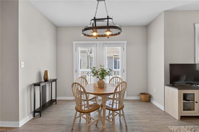 7922 Shore Dr Apt 300, Norfolk, VA 23518