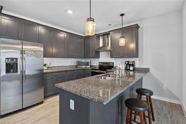 7922 Shore Dr Apt 300, Norfolk, VA 23518