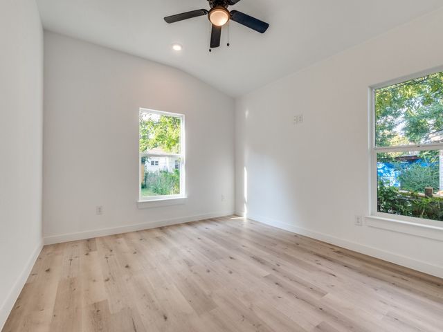 2323 Volga Avenue, Dallas, TX 75216