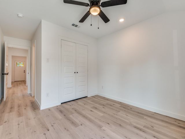 2323 Volga Avenue, Dallas, TX 75216