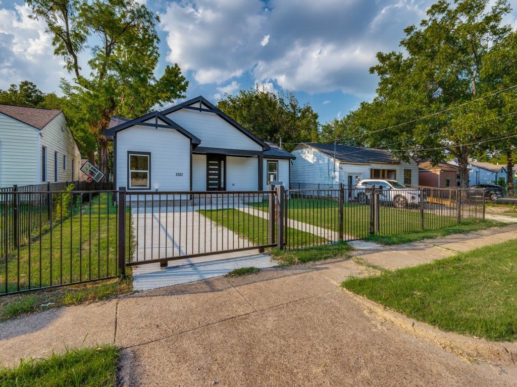2323 Volga Avenue, Dallas, TX 75216