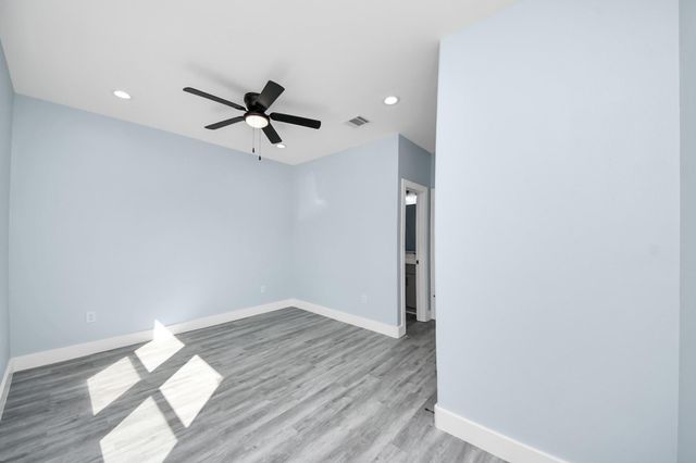 7502 Sandle Street B, Houston, TX 77088
