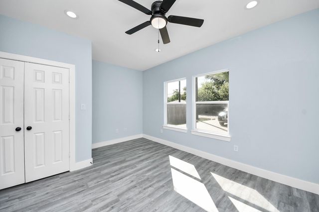 7502 Sandle Street B, Houston, TX 77088
