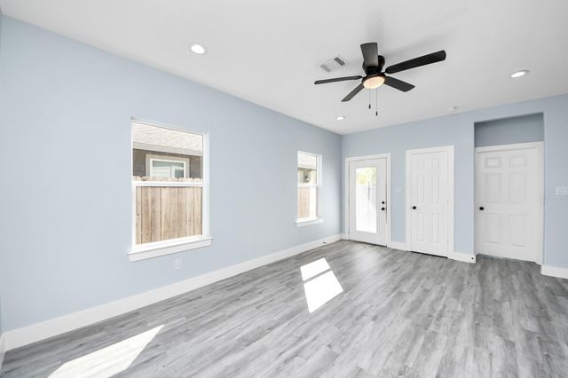 7502 Sandle Street B, Houston, TX 77088