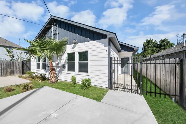7502 Sandle Street B, Houston, TX 77088