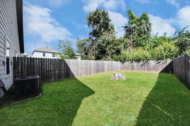7502 Sandle Street B, Houston, TX 77088