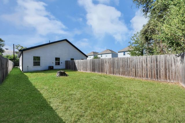 7502 Sandle Street B, Houston, TX 77088