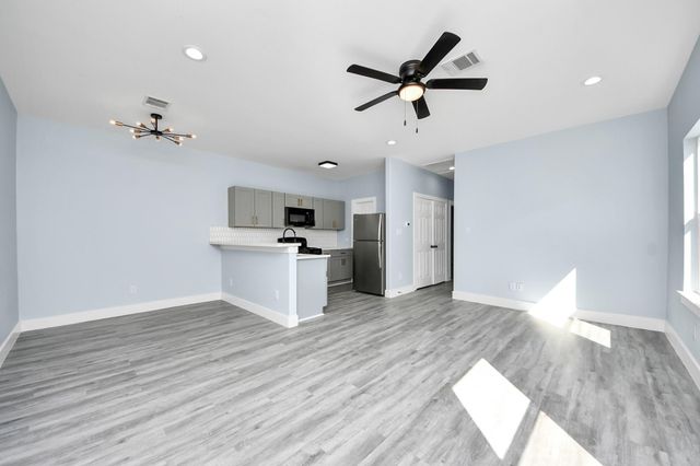 7502 Sandle Street B, Houston, TX 77088