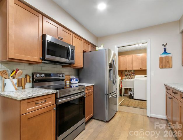 597 Sweetwater Ridge Road, Burnsville, NC 28714
