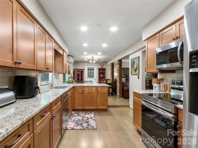 597 Sweetwater Ridge Road, Burnsville, NC 28714