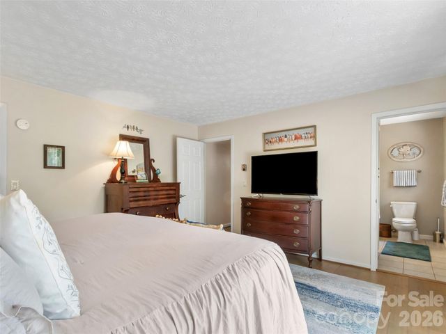 597 Sweetwater Ridge Road, Burnsville, NC 28714