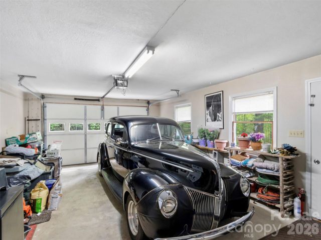 597 Sweetwater Ridge Road, Burnsville, NC 28714