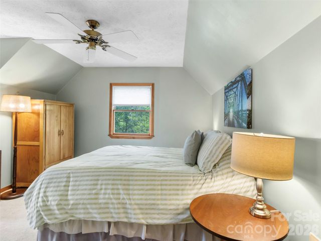 597 Sweetwater Ridge Road, Burnsville, NC 28714
