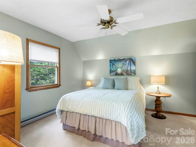 597 Sweetwater Ridge Road, Burnsville, NC 28714
