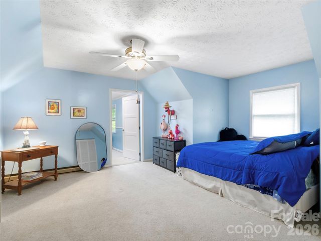 597 Sweetwater Ridge Road, Burnsville, NC 28714