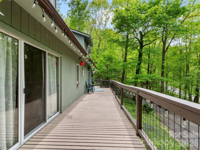597 Sweetwater Ridge Road, Burnsville, NC 28714