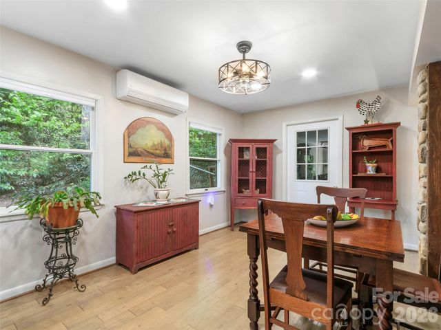 597 Sweetwater Ridge Road, Burnsville, NC 28714