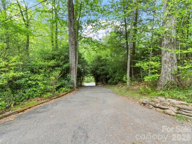 597 Sweetwater Ridge Road, Burnsville, NC 28714