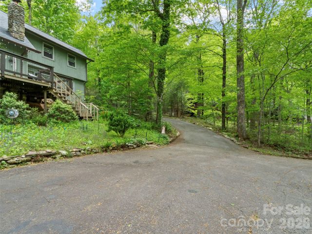 597 Sweetwater Ridge Road, Burnsville, NC 28714