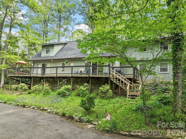 597 Sweetwater Ridge Road, Burnsville, NC 28714