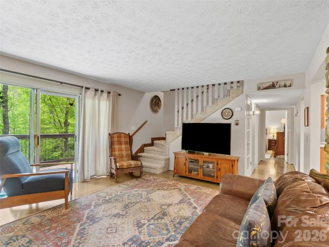 597 Sweetwater Ridge Road, Burnsville, NC 28714