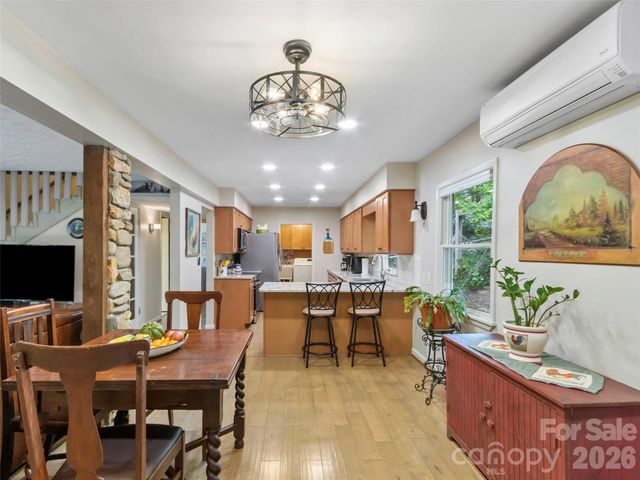 597 Sweetwater Ridge Road, Burnsville, NC 28714