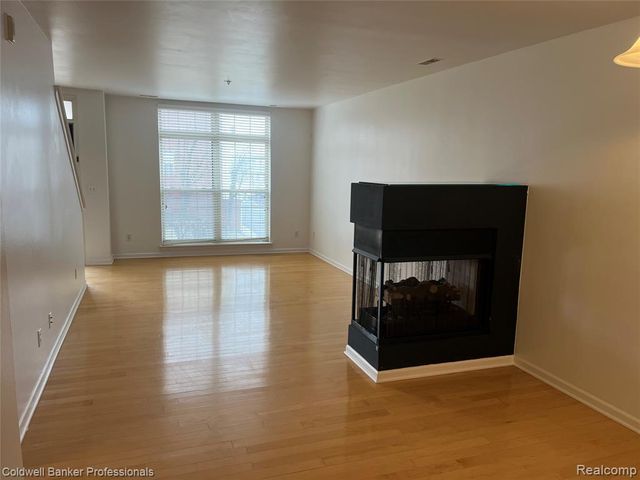 1395 Ashford Court 61, Troy, MI 48084