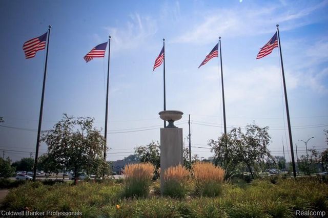 1395 Ashford Court 61, Troy, MI 48084