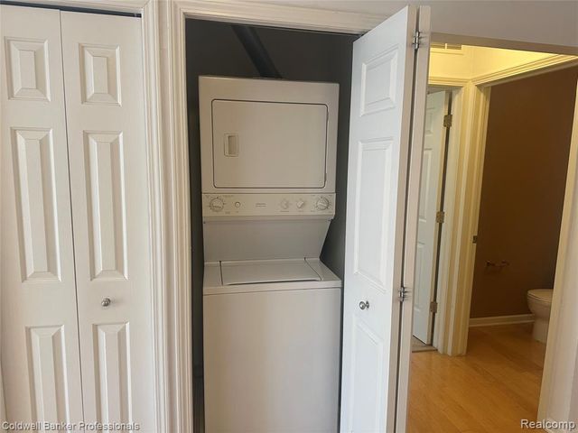 1395 Ashford Court 61, Troy, MI 48084