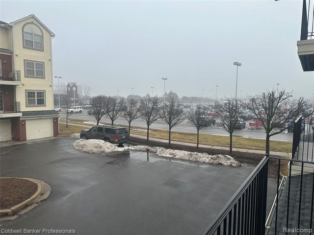 1395 Ashford Court 61, Troy, MI 48084