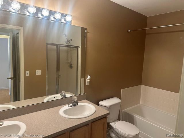 1395 Ashford Court 61, Troy, MI 48084