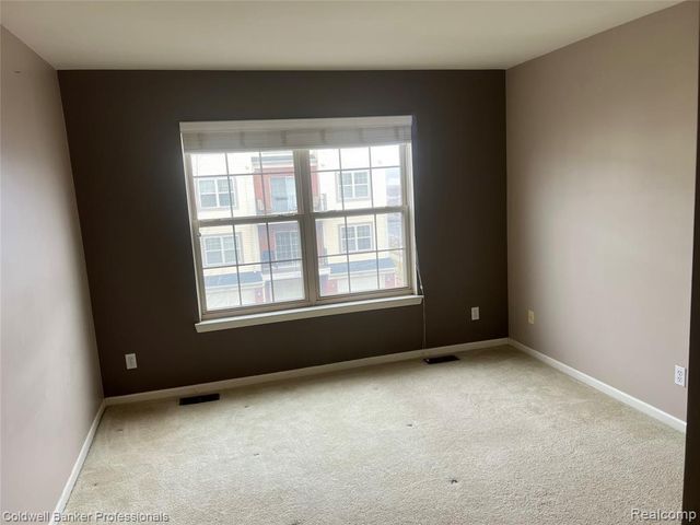 1395 Ashford Court 61, Troy, MI 48084